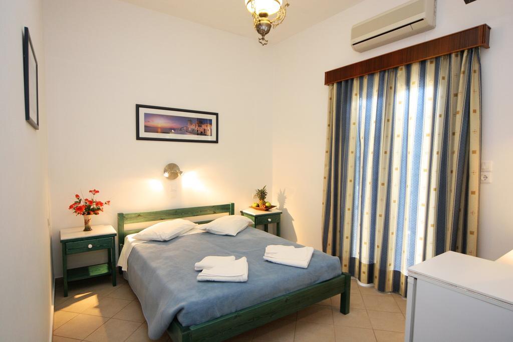 פארוס Anna Platanou Hotel מראה חיצוני תמונה